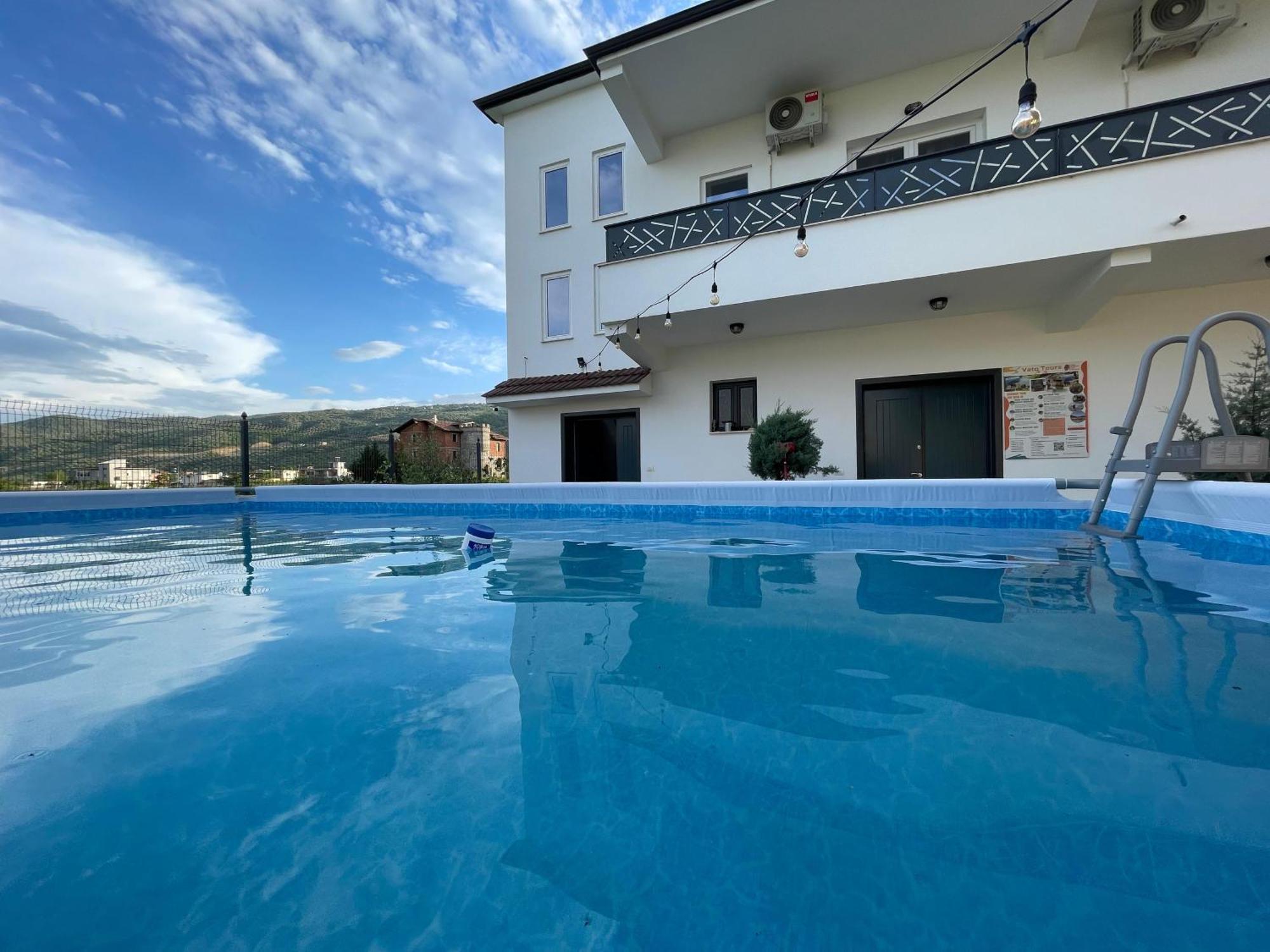 Baza Hostel - Swimming Pool Berat Eksteriør billede