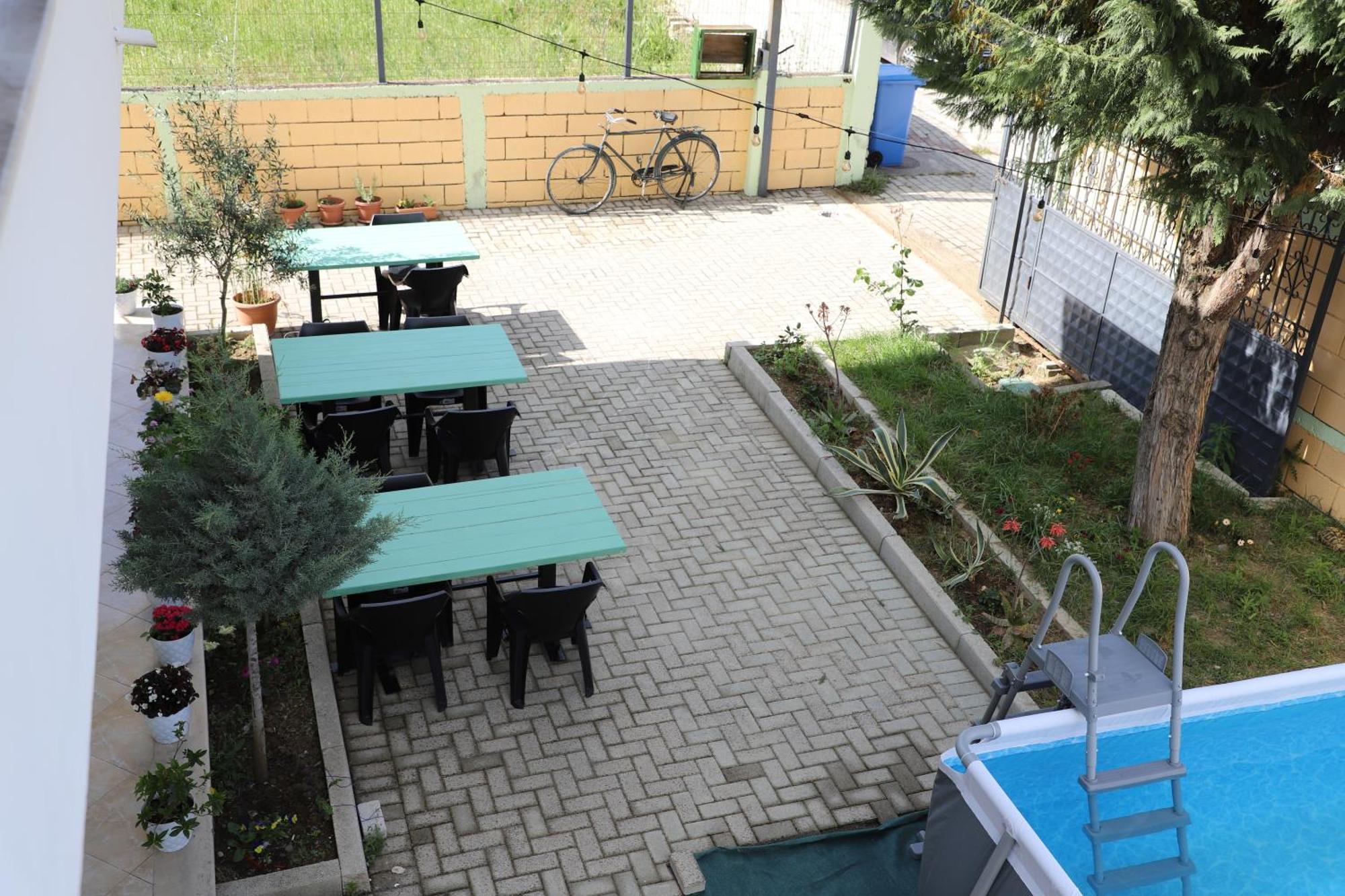 Baza Hostel - Swimming Pool Berat Eksteriør billede